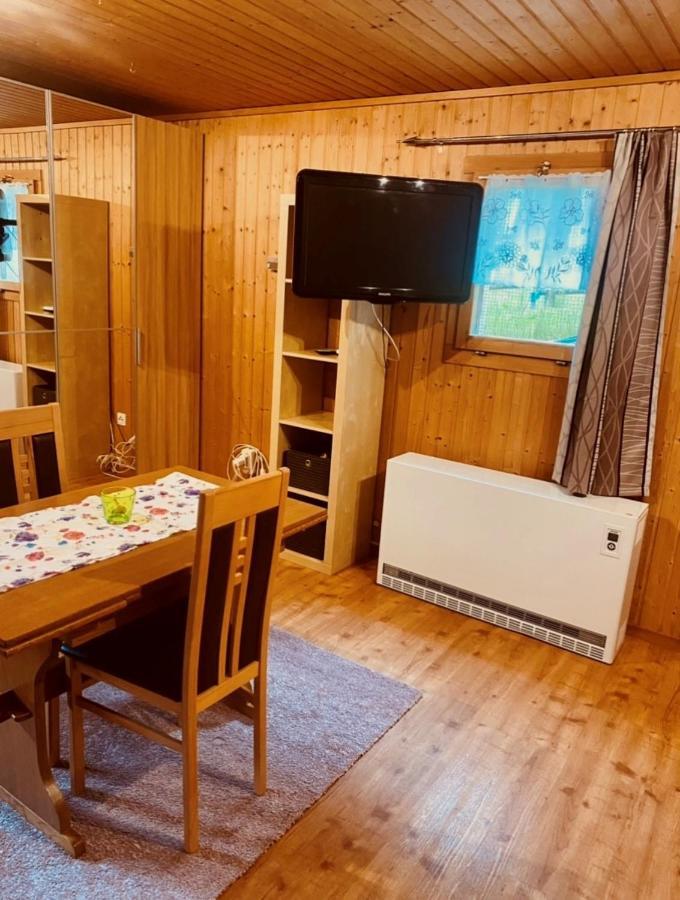 Günstig und Einfaches Studio auf dem Bauernhof Zuoz Exterior foto